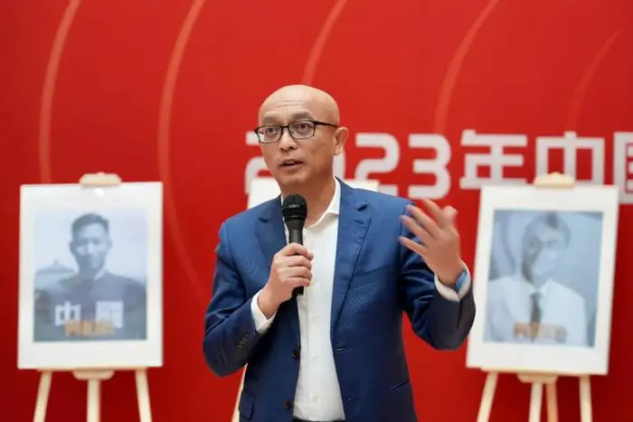 篮球防守训练中如何提高体能和耐力_2